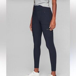 Athleta Highline Hybrid Cargo Tight Leggings in Navy, size 2P